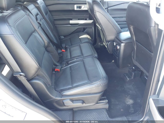 2023 FORD EXPLORER 1FMSK7FH4PGB67838 Photo 7