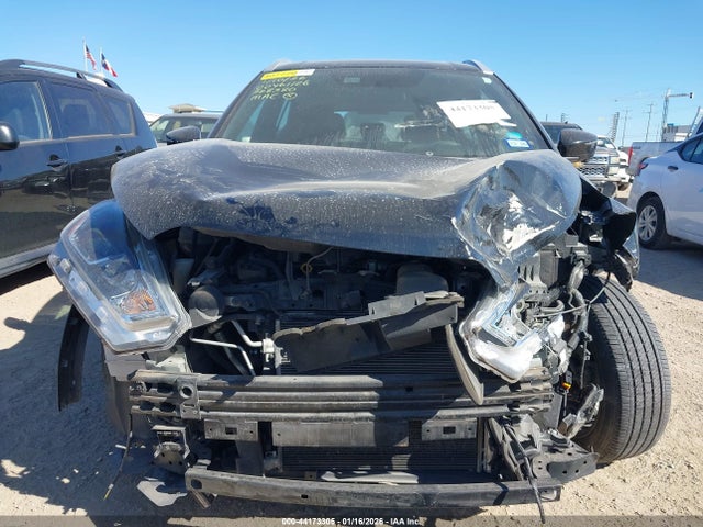 3N1CP5CU6KL568380 Nissan KICKS SR