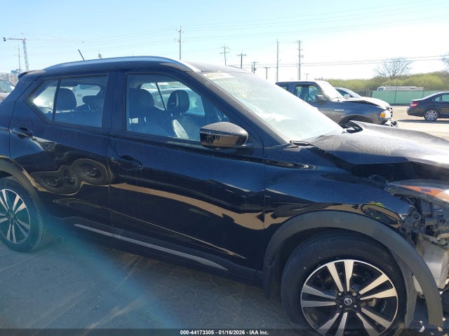 3N1CP5CU6KL568380 Nissan KICKS SR