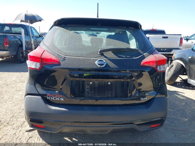 3N1CP5CU6KL568380 Nissan KICKS SR