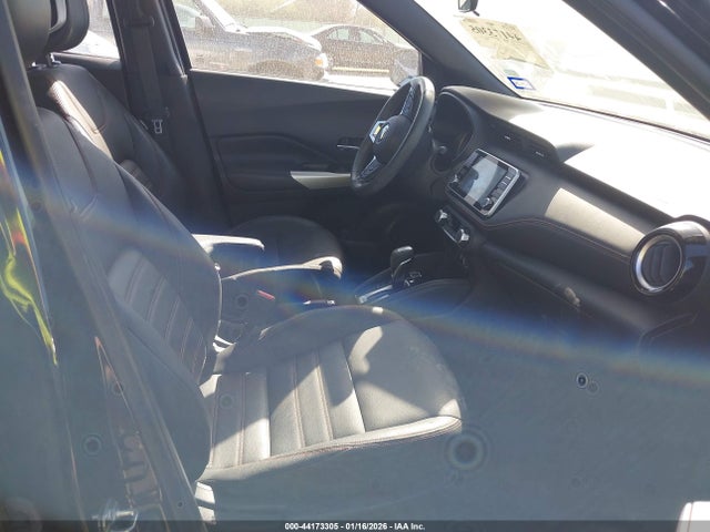 3N1CP5CU6KL568380 Nissan KICKS SR