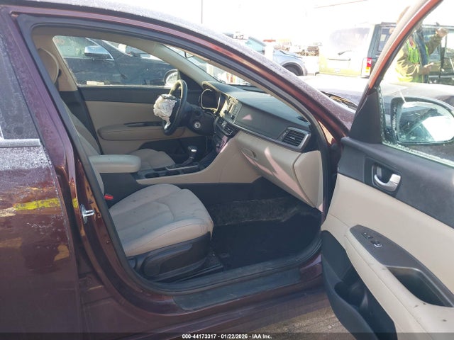 KIA Optima Lx 2017 5XXGT4L33HG129153 Image 5