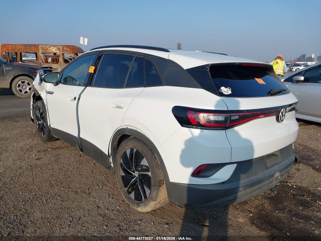 2021 VOLKSWAGEN ID.4 WVGTMPE21MP044621 Photo 2