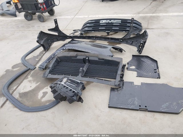 1GTPHCE8XPZ207105 GMC Sierra 1500 2wd Short Box Elevation
