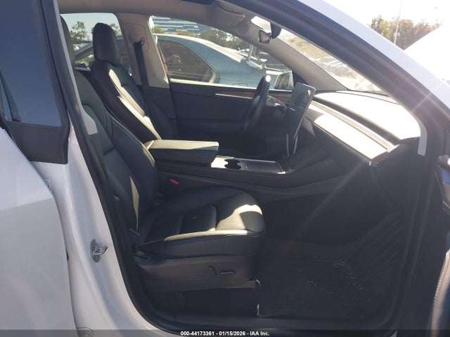 2022 TESLA MODEL Y 7SAYGDEF4NF558125 Photo 4
