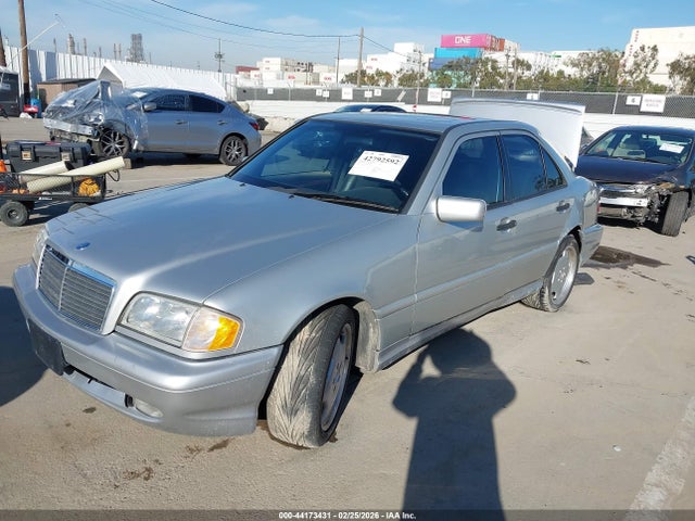 1999 MERCEDES-BENZ C 43 WDBHA33G3XF876044 Photo 1