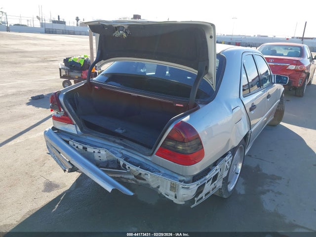 1999 MERCEDES-BENZ C 43 WDBHA33G3XF876044 Photo 5