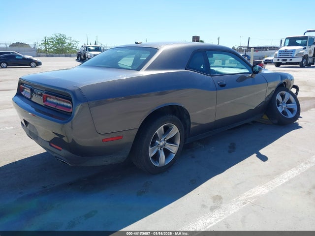 Продажа на аукционе авто 2016 Dodge Challenger Sxt, vin: 2C3CDZAG0GH280000, номер лота: 44173457