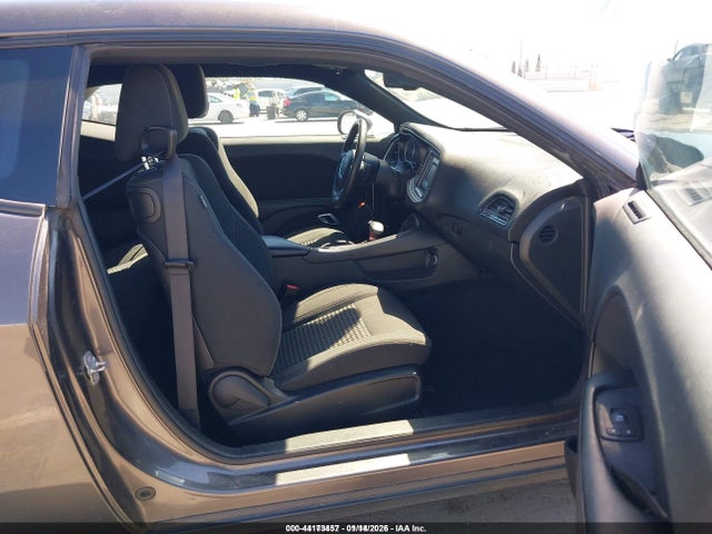 Продажа на аукционе авто 2016 Dodge Challenger Sxt, vin: 2C3CDZAG0GH280000, номер лота: 44173457