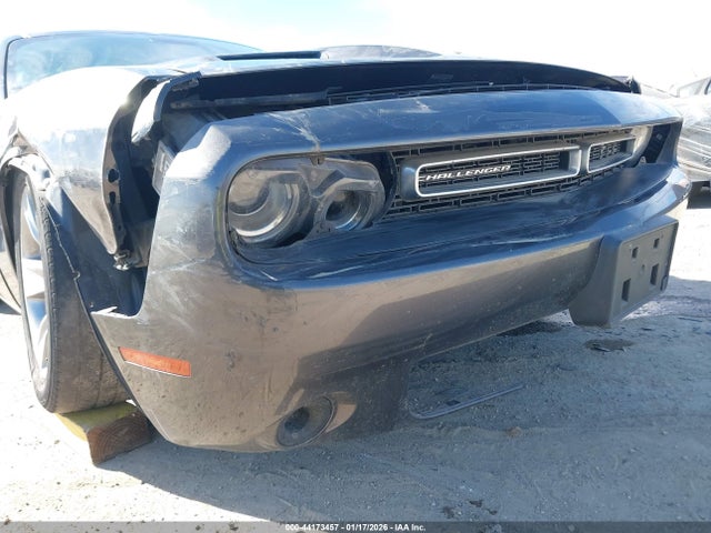 Продажа на аукционе авто 2016 Dodge Challenger Sxt, vin: 2C3CDZAG0GH280000, номер лота: 44173457