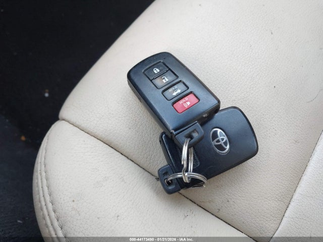 4T1BD1EB2GU049020 Toyota Avalon Hybrid Xle Premium