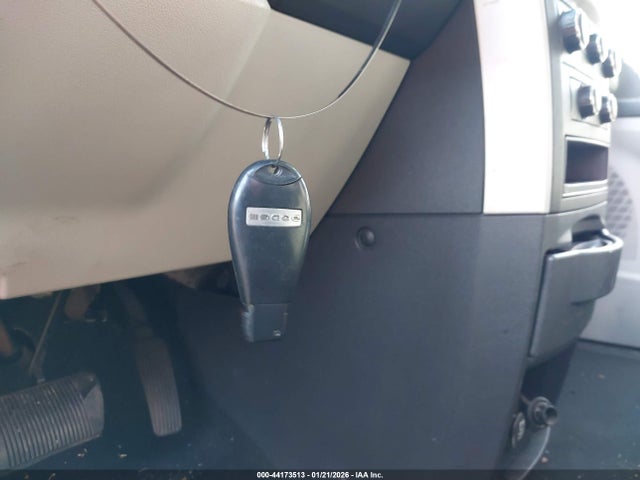 44173513 :رقم المزاد ، 2D4RN5D1XAR369239 vin ، 2010 Dodge Grand Caravan Sxt مزاد بيع