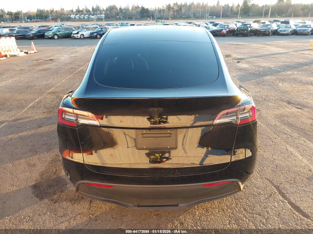 7SAYGDED6RF152206 Tesla Model Y Rwd