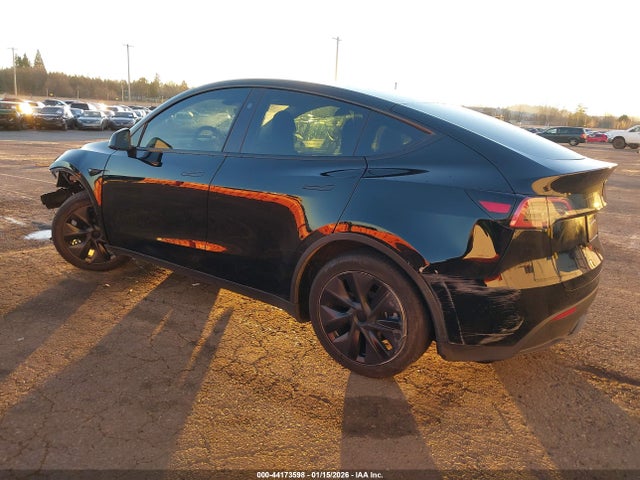 7SAYGDED6RF152206 Tesla Model Y Rwd