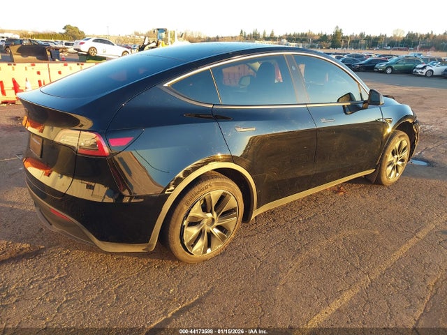 7SAYGDED6RF152206 Tesla Model Y Rwd