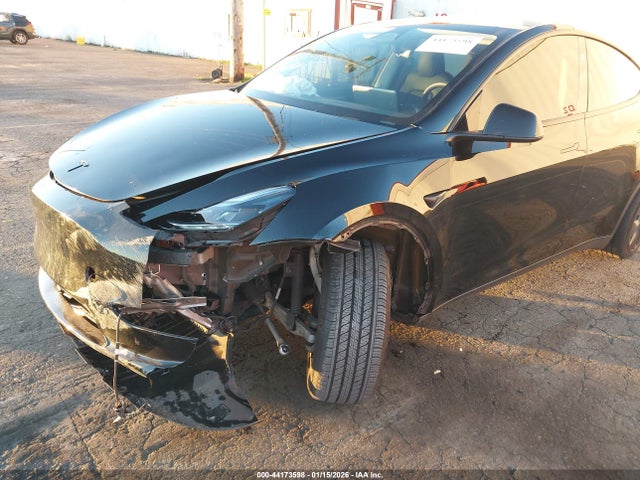 7SAYGDED6RF152206 Tesla Model Y Rwd