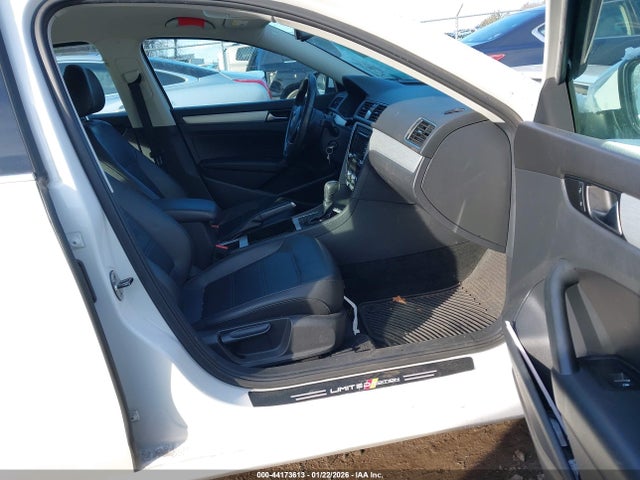 Продаж на аукціоні авто 2012 Volkswagen Passat 2.5l Se, vin: 1VWBP7A32CC080634, номер лоту: 44173613