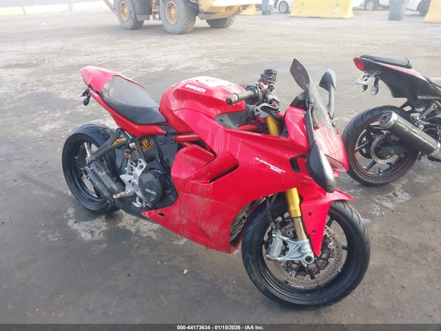 2023 DUCATI SUPERSPORT ZDMVABDS7PB005614