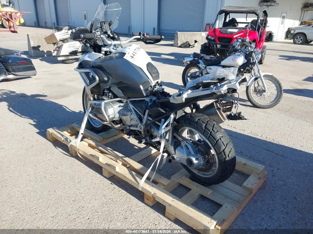 2017 BMW R1200 WB10A6102HZ656011 Photo 2
