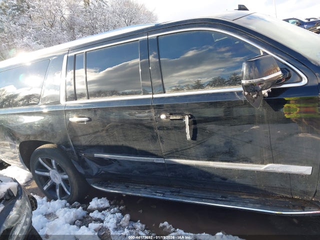 44173692 :رقم المزاد ، 1GYS4HKJXJR119635 vin ، 2018 Cadillac Escalade Esv Luxury مزاد بيع