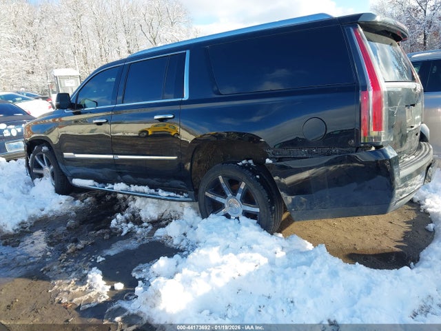 2018 CADILLAC ESCALADE ESV 1GYS4HKJXJR119635 Photo 2