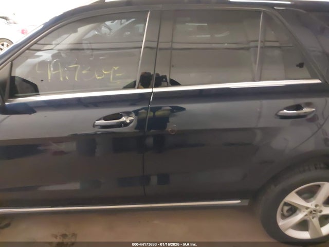 44173693 :رقم المزاد ، 4JGDA5HB8HA937181 vin ، 2017 Mercedes-benz Gle 350 4matic مزاد بيع