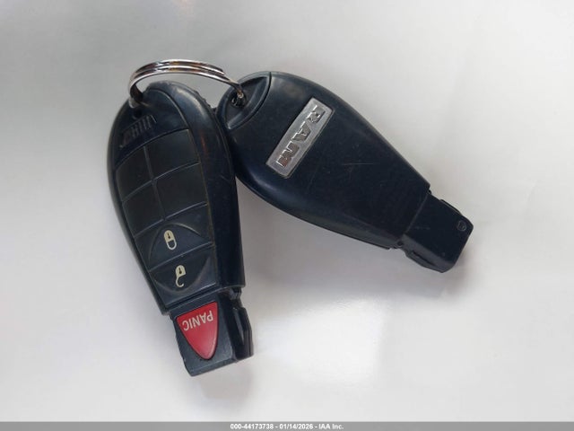 2C4JRGAG5ER401667 RAM Cargo Tradesman