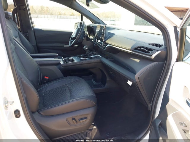 Продажа на аукционе авто 2023 Toyota Sienna 25th Anniversary Edition, vin: 5TDCSKFC6PS074244, номер лота: 44173753