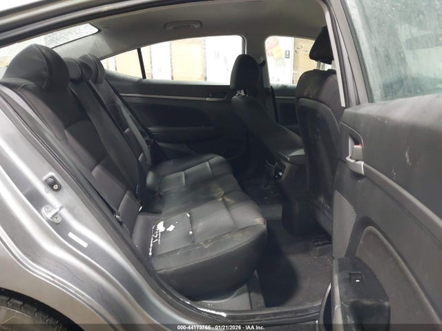 2018 Hyundai Elantra Sel მანქანა იყიდება აუქციონზე, vin: KMHD84LF6JU547667, აუქციონის ნომერი: 44173765