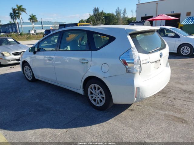 2012 TOYOTA PRIUS V JTDZN3EU5C3164577 Photo 2