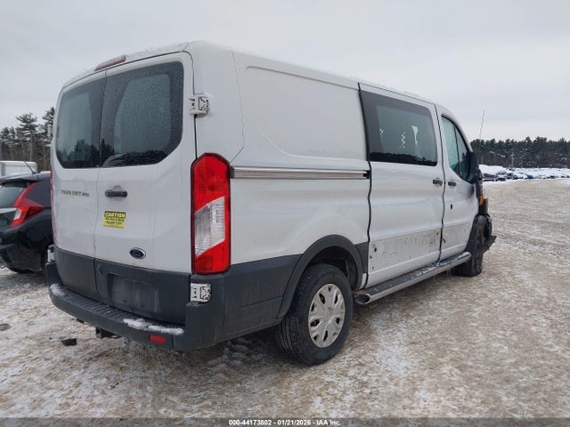 1FTYR1YMXJKA65126 Ford Transit-250