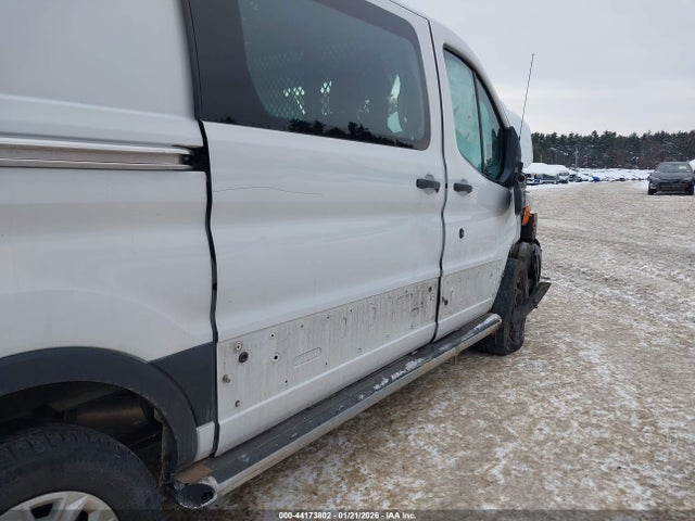 1FTYR1YMXJKA65126 Ford Transit-250