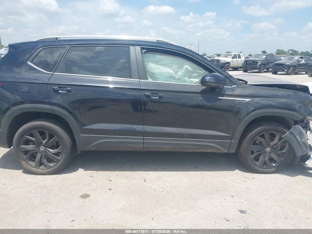 2022 Volkswagen Taos 1.5t Se მანქანა იყიდება აუქციონზე, vin: 3VVTX7B21NM074954, აუქციონის ნომერი: 44173811