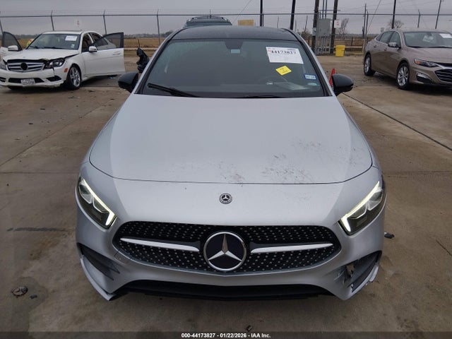 W1K3G4FB7LJ219034 Mercedes-Benz A 220 4matic