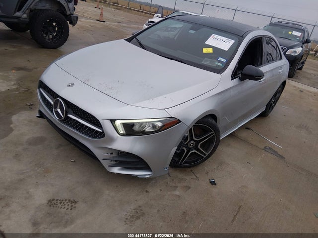 W1K3G4FB7LJ219034 Mercedes-Benz A 220 4matic