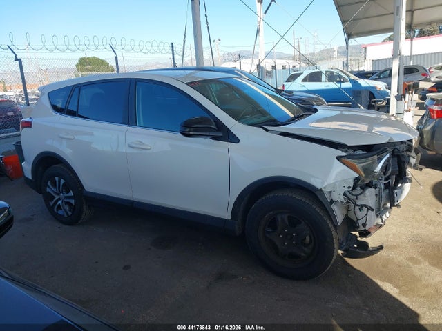 2T3ZFREV9HW402332 Toyota RAV4 LE