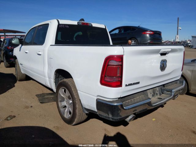 2024 RAM 1500 1C6RREJT2RN219696 Photo 2