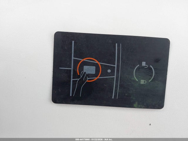 2021 TESLA MODEL Y 5YJYGDEE1MF105048 Photo 10