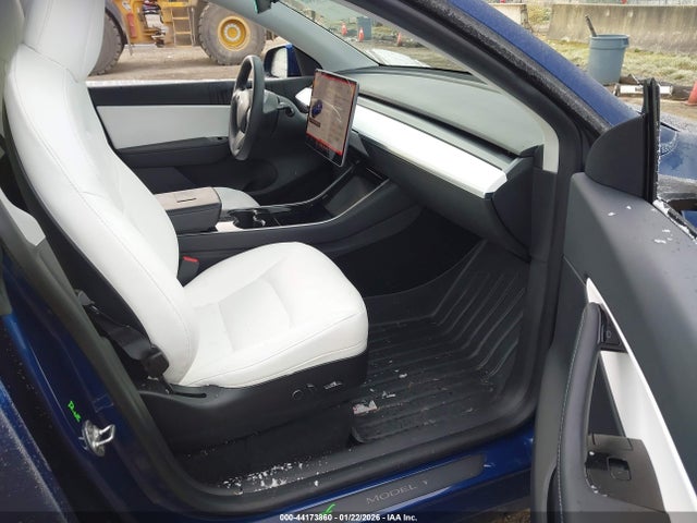 2021 TESLA MODEL Y 5YJYGDEE1MF105048 Photo 4
