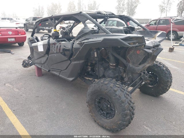 2022 CAN-AM MAVERICK X3 MAX 3JBVNAV24NE002469 Photo 2