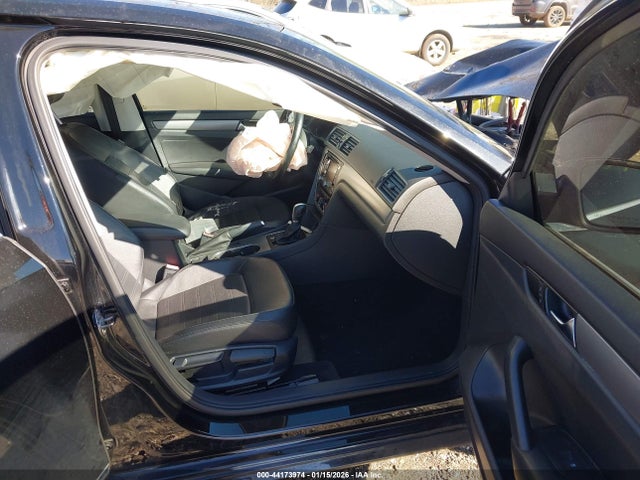 2015 VOLKSWAGEN PASSAT 1VWBS7A35FC012413 Photo 4