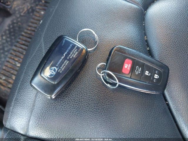 2021 TOYOTA HIGHLANDER 5TDGBRCHXMS043150 Photo 10