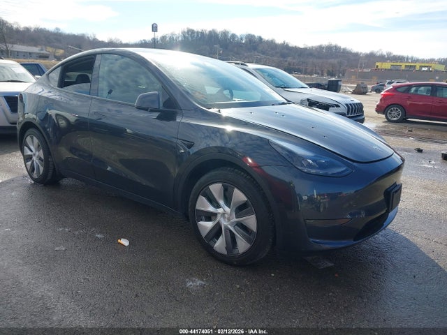44174051 :رقم المزاد ، 7SAYGDED7RF087317 vin ، 2024 Tesla Model Y Rwd مزاد بيع