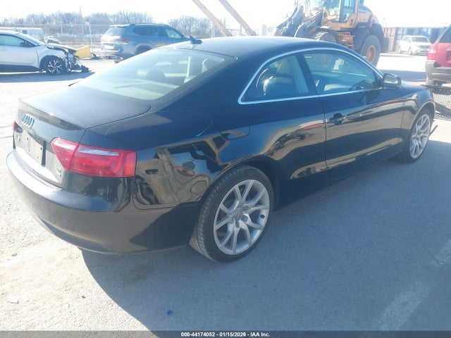 2011 AUDI A5 WAUCFAFR0BA026180 Photo 3