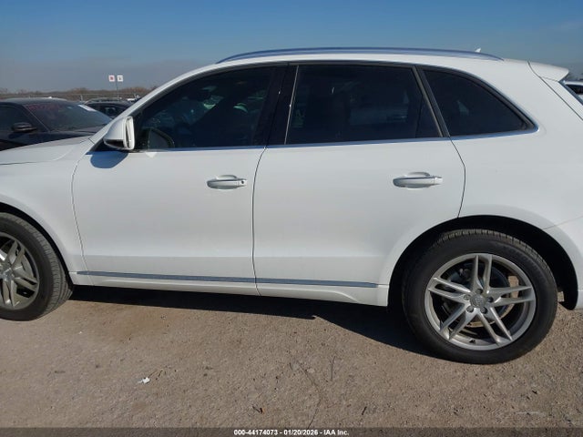Продаж на аукціоні авто 2017 Audi Q5 2.0t Premium, vin: WA1L2AFP7HA026662, номер лоту: 44174073