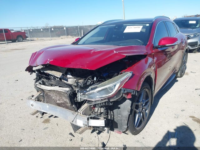 2018 INFINITI QX30 SJKCH5CP4JA049254 Photo 1