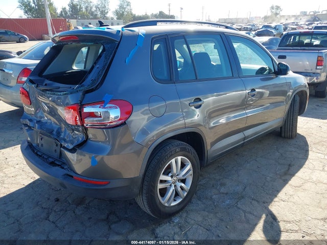 WVGAV7AX1FW520395 Volkswagen TIGUAN S