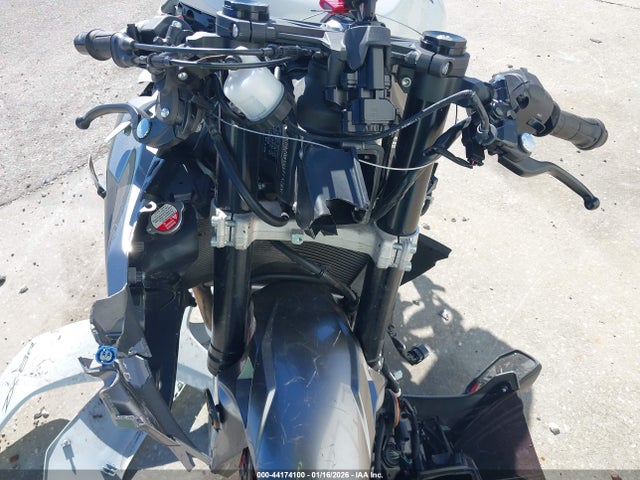 2025 Kawasaki Zx636 K მანქანა იყიდება აუქციონზე, vin: JKBZXJJ13SA026059, აუქციონის ნომერი: 44174100