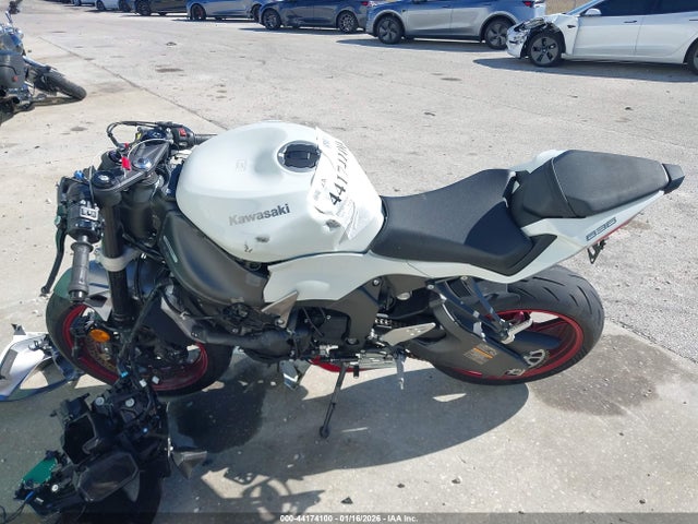2025 Kawasaki Zx636 K მანქანა იყიდება აუქციონზე, vin: JKBZXJJ13SA026059, აუქციონის ნომერი: 44174100