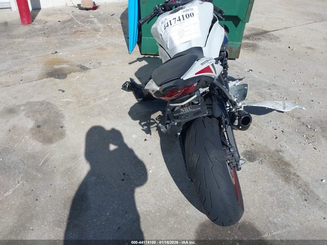 2025 Kawasaki Zx636 K მანქანა იყიდება აუქციონზე, vin: JKBZXJJ13SA026059, აუქციონის ნომერი: 44174100